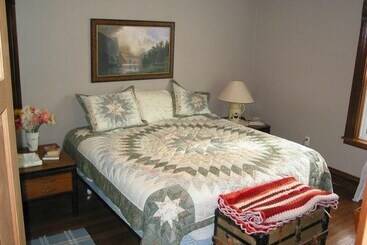 تختخواب و صبحانه Prairie Creek Inn