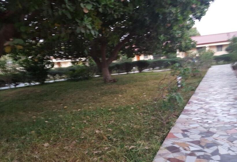 تختخواب و صبحانه Yuna Village Garden Resort