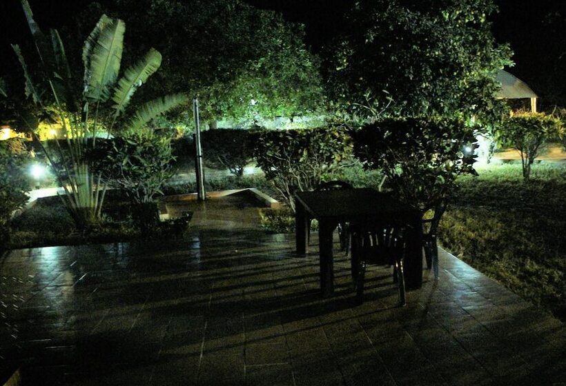 تختخواب و صبحانه Yuna Village Garden Resort