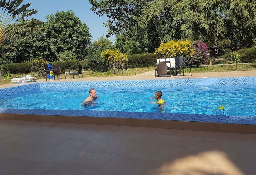 تختخواب و صبحانه Yuna Village Garden Resort