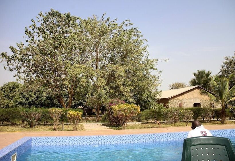 تختخواب و صبحانه Yuna Village Garden Resort