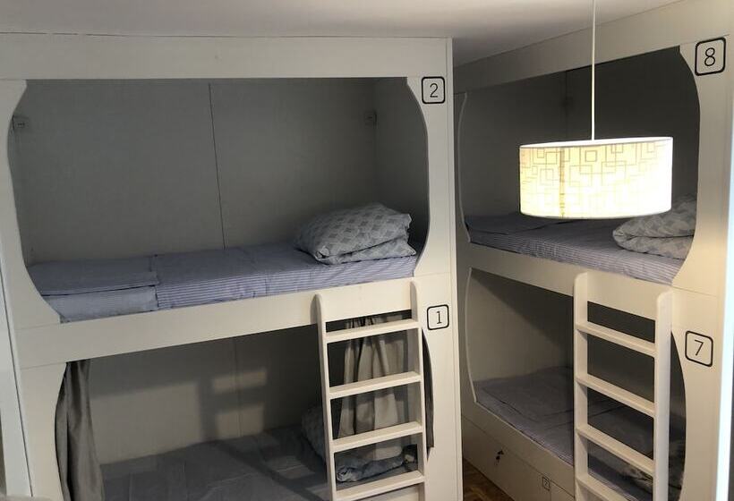 De Leite Hostel