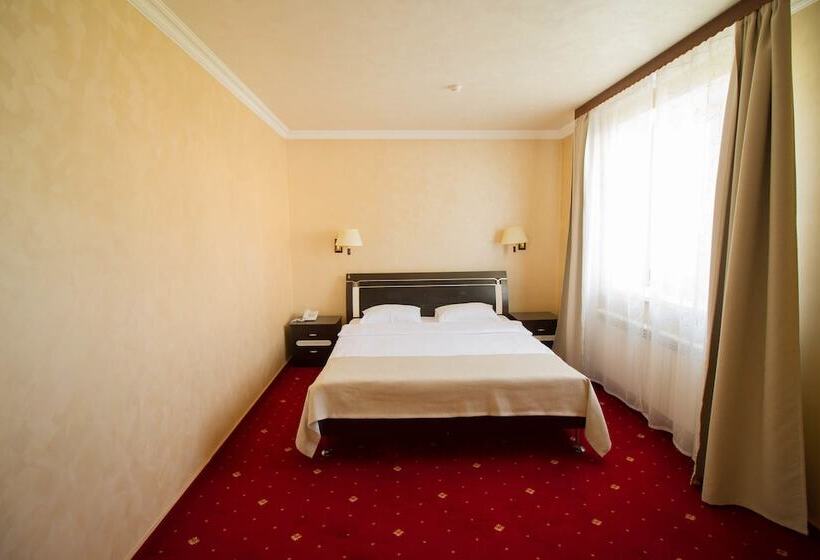 فندق فئة نجمة واحدة Golicyn Club
