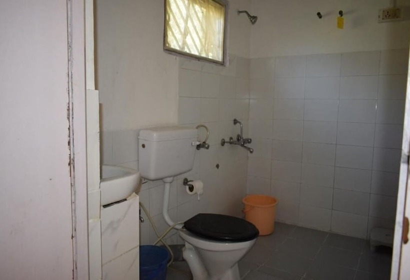 فندق Camp Rhino Resort