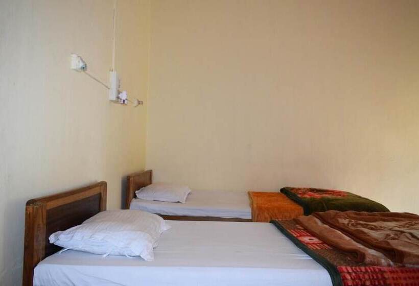 酒店 Camp Rhino Resort