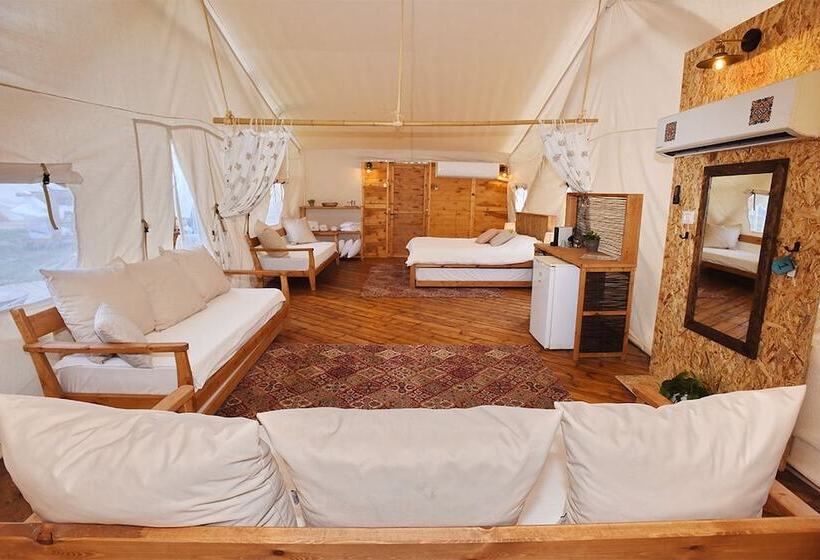 هتل Colonia Rest House Glamping