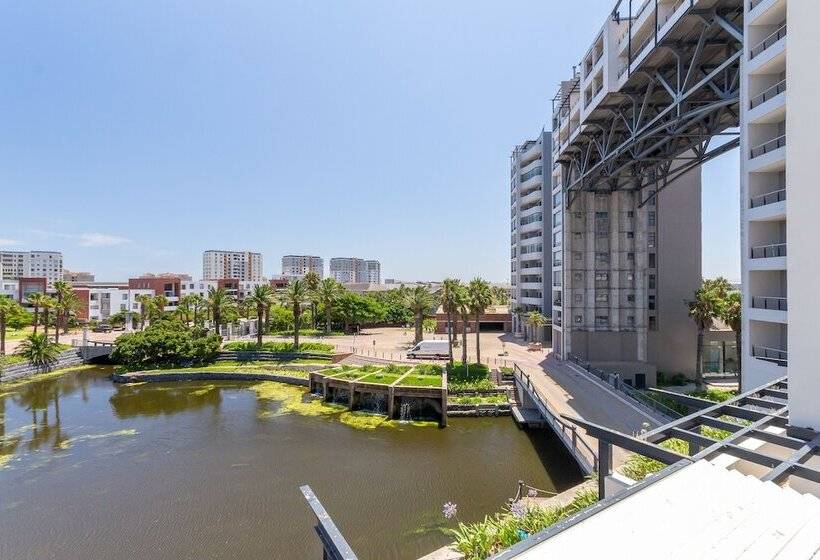 בית מלון כפרי Lavira