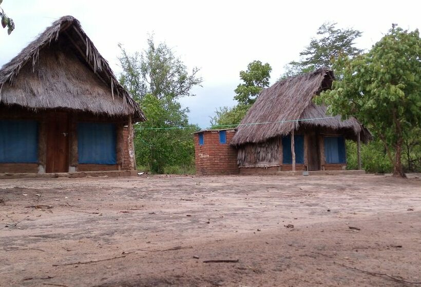 هتل Ngerengere River Eco Camp