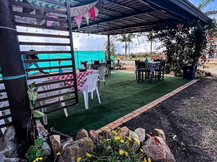 فندق Parador La Mesa Redonda