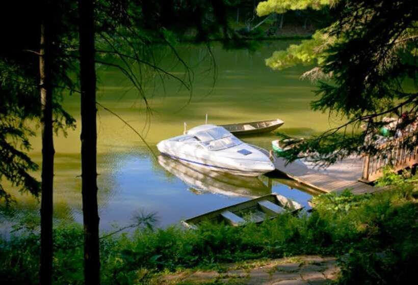 Lakeside Motel