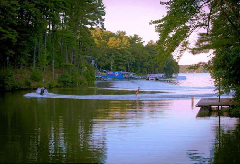 Lakeside Motel