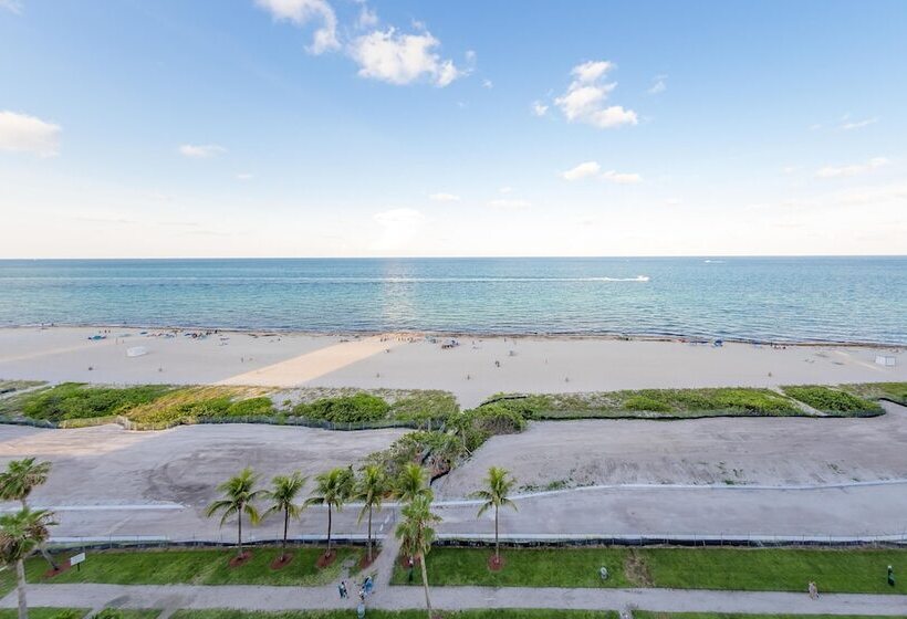 Ocean Grand Residences