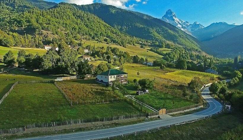 پانسیون Becho House