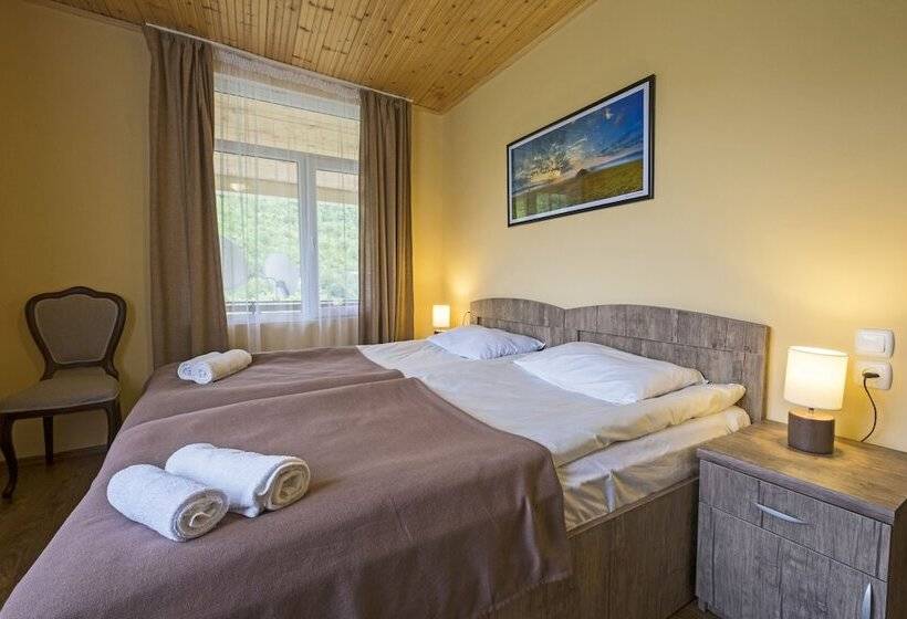 پانسیون Becho House