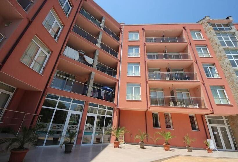 Rainbow 2 Menada Apartments
