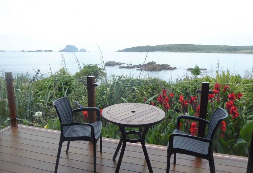 אתר נופש The Bay House Beachfront Accommodation