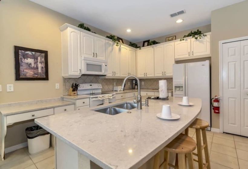 Watersong   Luxurious 5bd/4.5ba Pool Home #5wr510