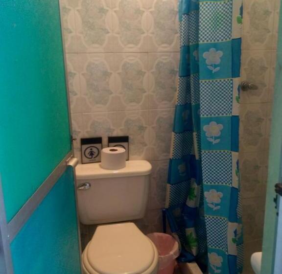 مسافرخانه Los De A Pie