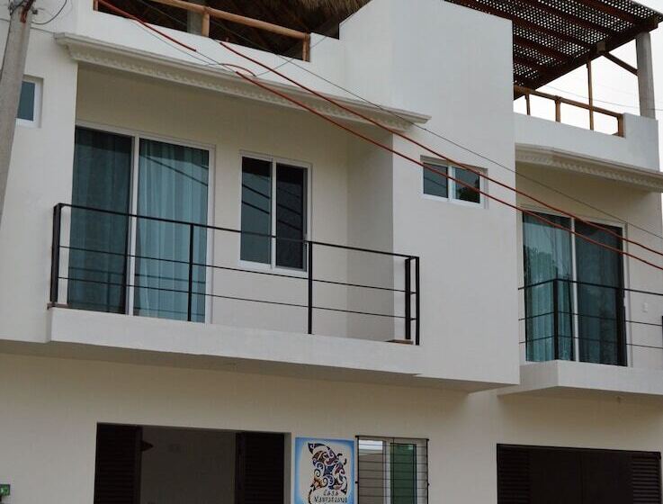 هتل Casa Mantarrayas