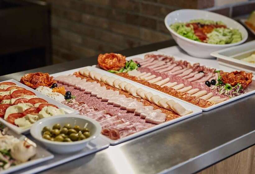 בית מלון כפרי Colentum Resort Murter