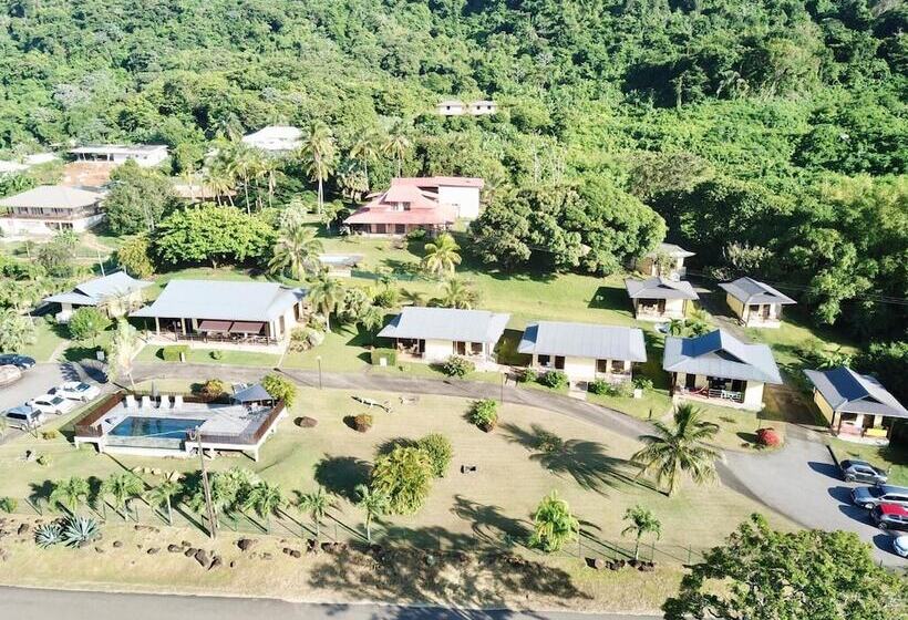 هتل Lodges Balourou