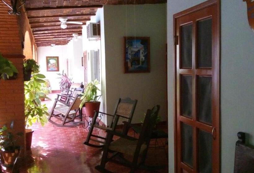 فندق Posada Del Rey