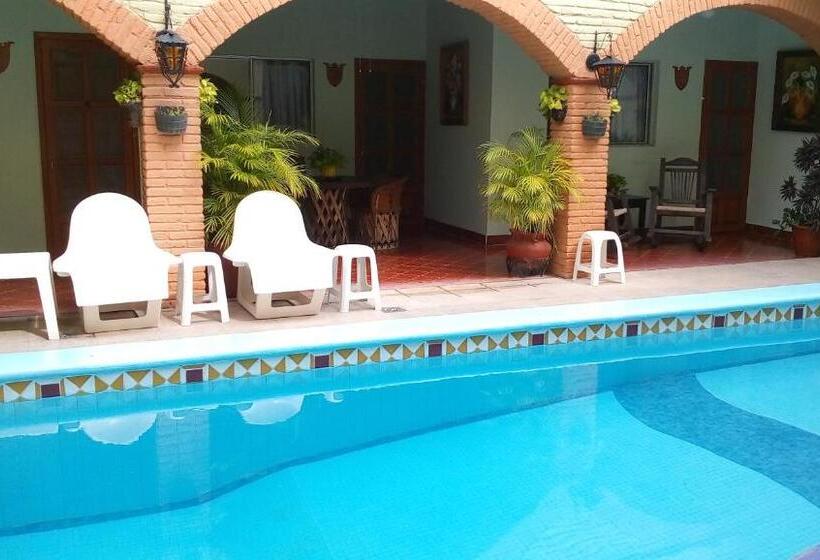 فندق Posada Del Rey
