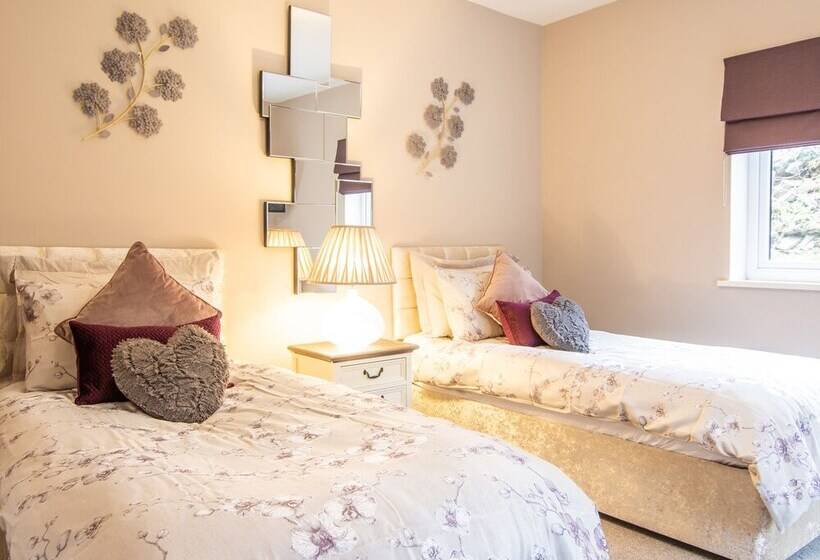 Moelfre Cottage