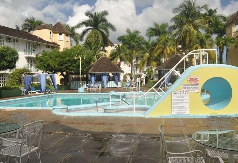 Ocho Rios Sandcastles Ocean View Fantastic Location Sleeps 4