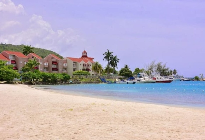 Ocho Rios Sandcastles Ocean View Fantastic Location Sleeps 4
