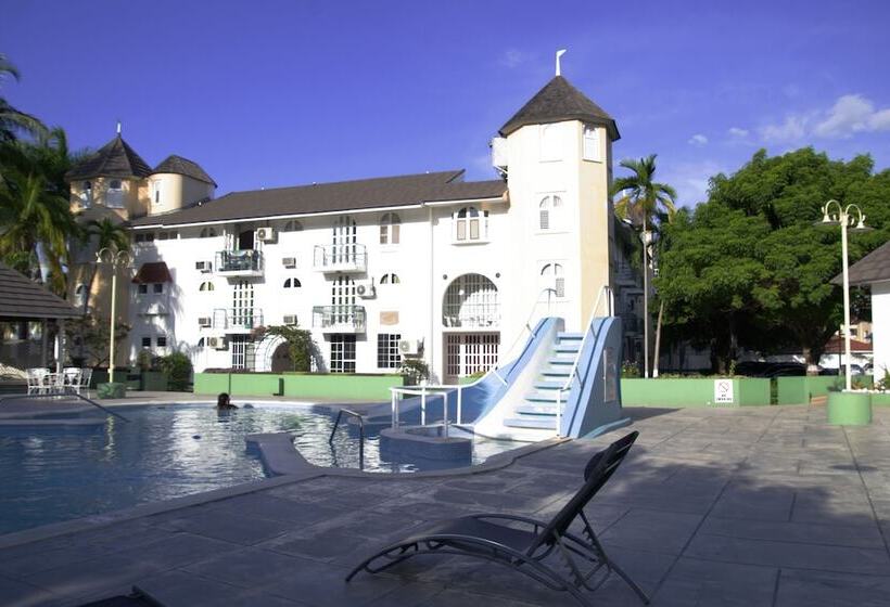 Ocho Rios Sandcastles Ocean View Fantastic Location Sleeps 4