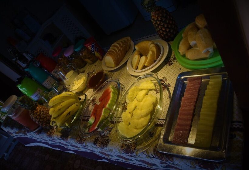 Пансион Lagoa Beach Hostel Búzios