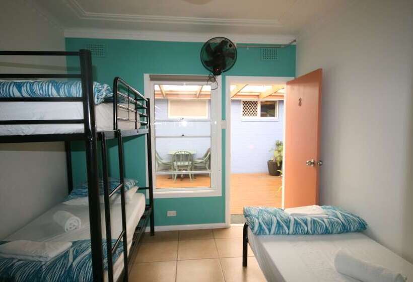 هاستل Ozzie Pozzie Backpackers   Yha