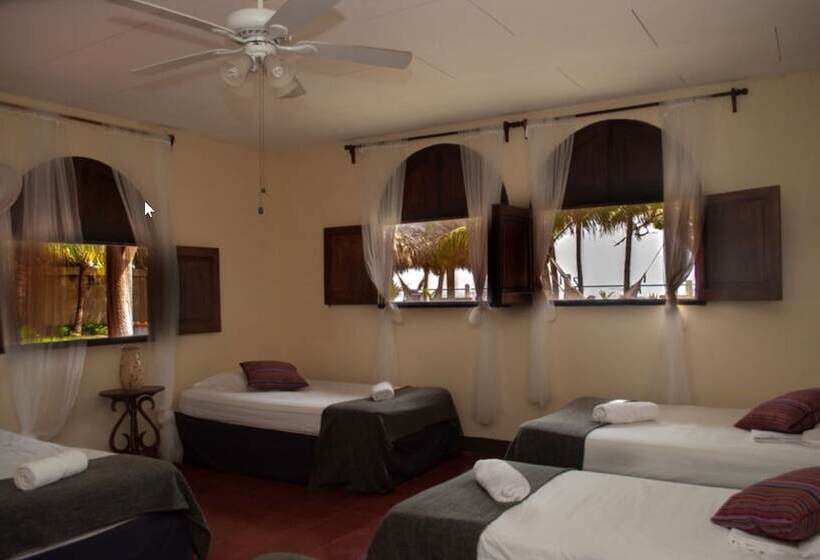 تختخواب و صبحانه Bomalu Nicaragua Beach House