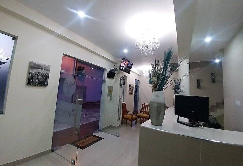 فندق فئة نجمة واحدة Fenix