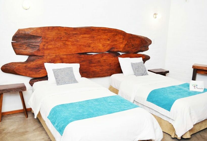 هتل Amuntai Rainforest Lodge