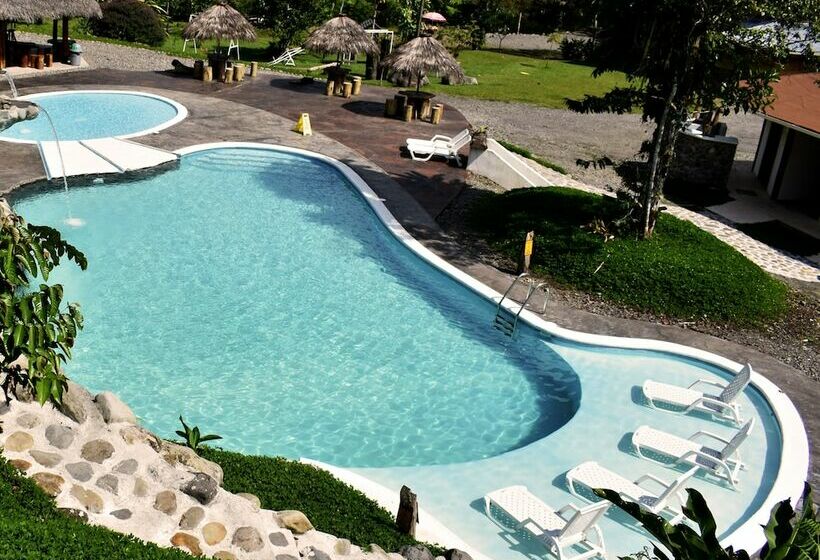 هتل Amuntai Rainforest Lodge