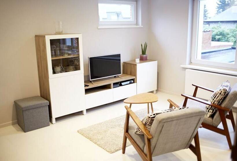 هتل B2b Flats Aalst