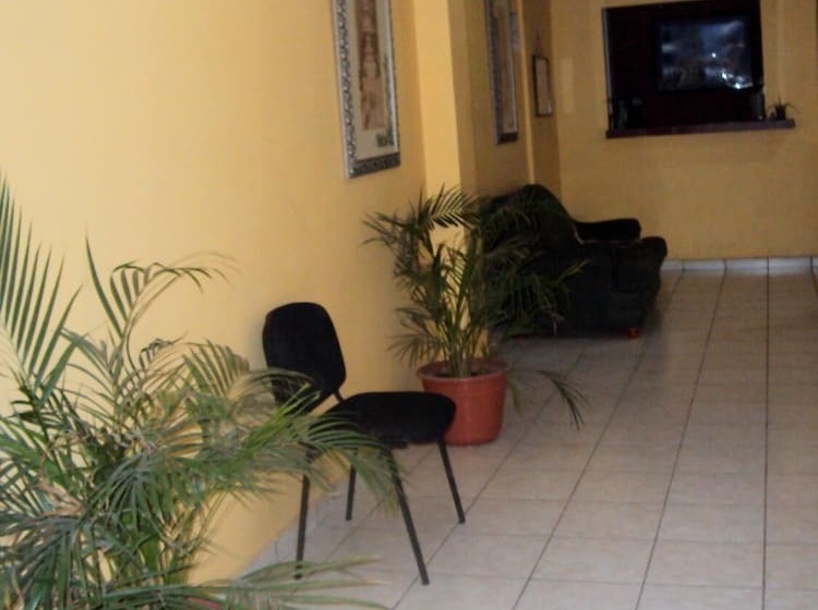 هتل El Ejecutivo Apart