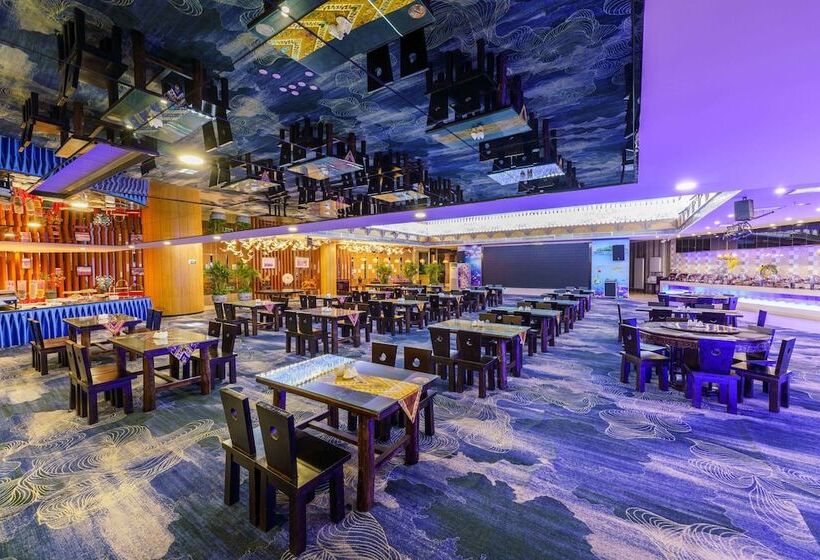 هتل Oasis Grand