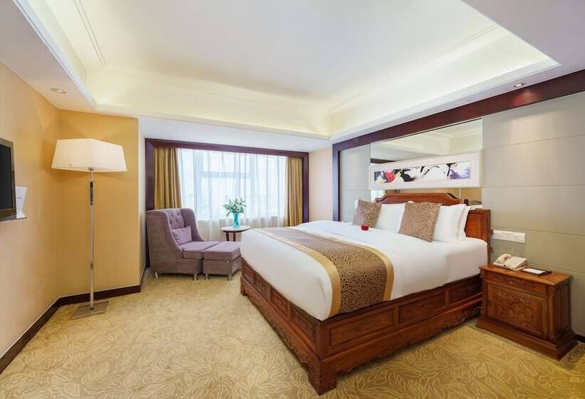 هتل Oasis Grand