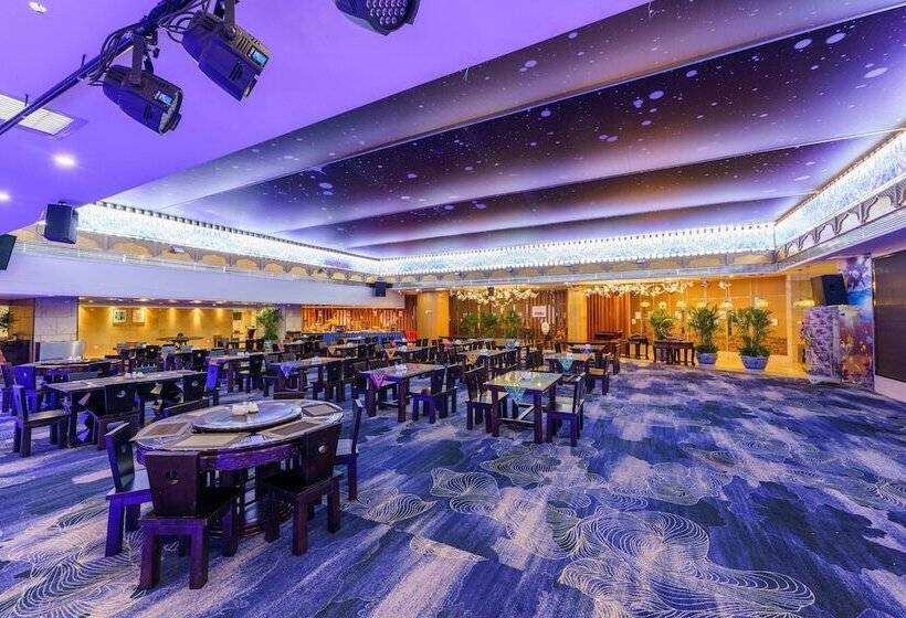 هتل Oasis Grand