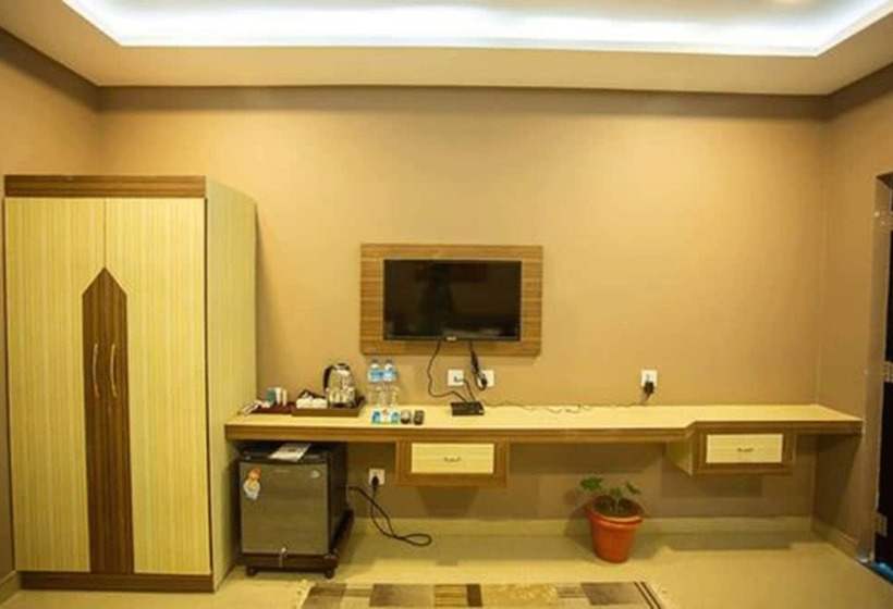 هتل Riverside Green House Resort