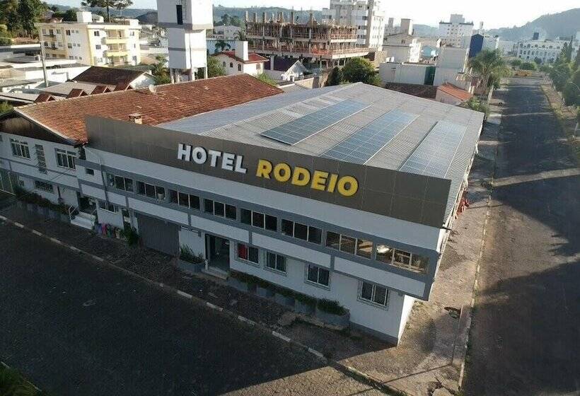 هتل Rodeio