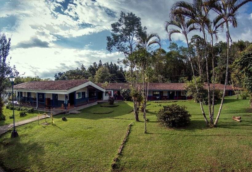 ホテル Santuario De Fauna Y Flora Otún Quimbaya