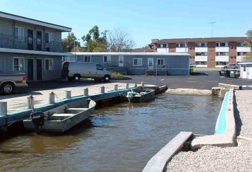 فندق على الطريق The Landing On The Wolf