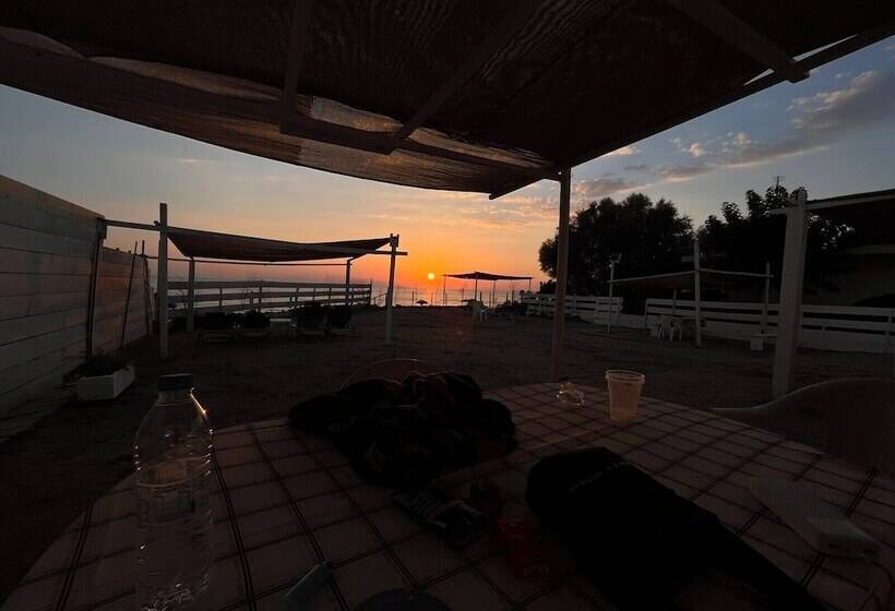 פנסיון Sea View Kourouta