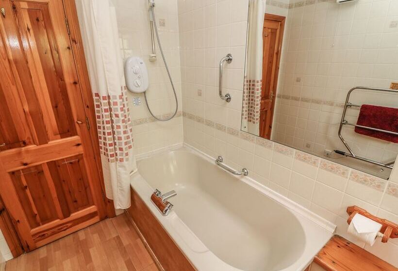 Waterhead Apartment F