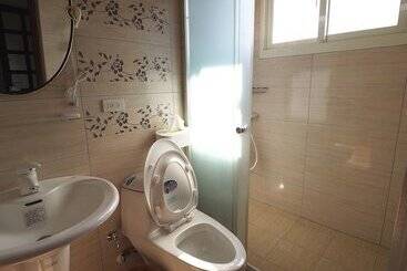 تختخواب و صبحانه Green Island Guest House