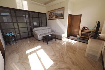 تختخواب و صبحانه Green Island Guest House
